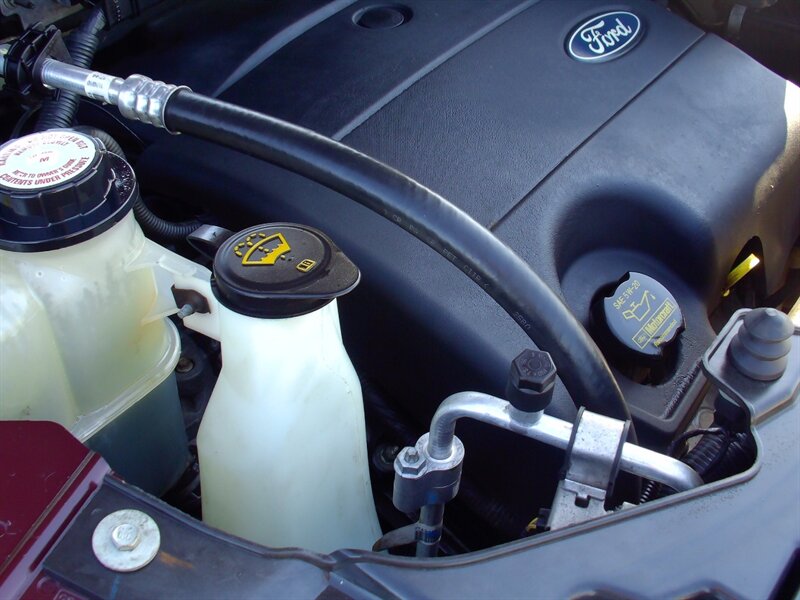 2011 Ford Edge Limited   - Photo 39 - Pleasant Valley, MO 64068