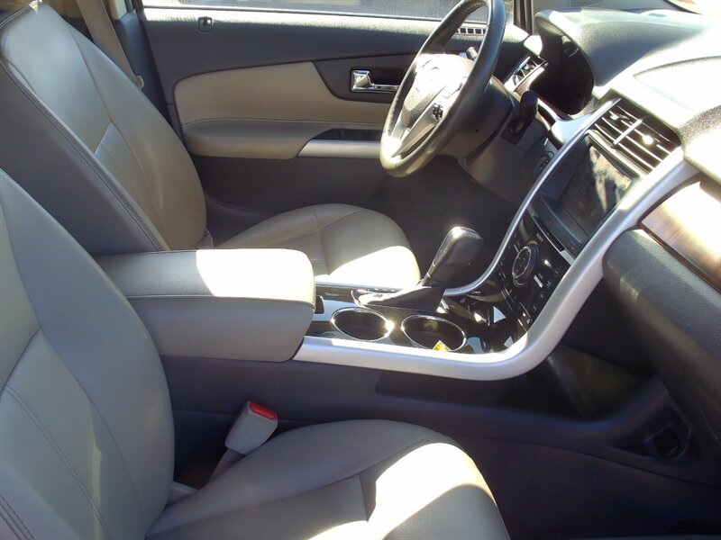 2011 Ford Edge Limited   - Photo 15 - Pleasant Valley, MO 64068