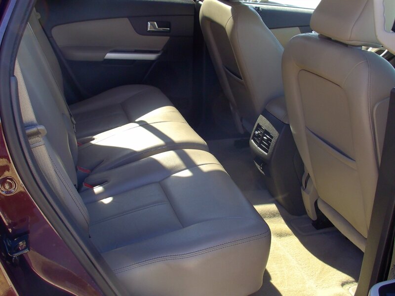 2011 Ford Edge Limited   - Photo 17 - Pleasant Valley, MO 64068