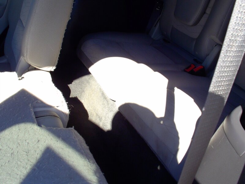 2014 Ford Explorer - Photo 14 - Pleasant Valley, MO 64068