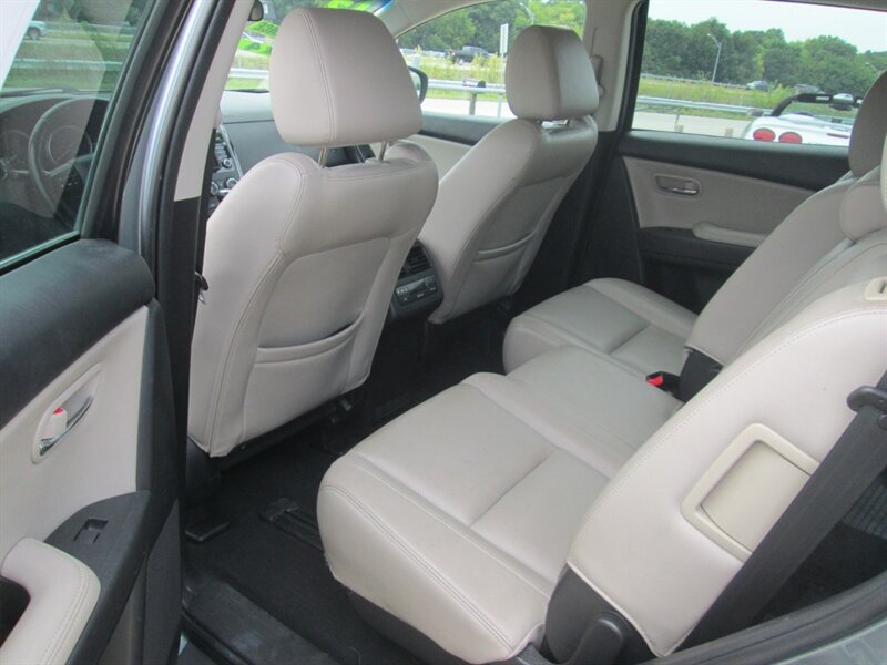 2013 Mazda CX-9 Touring   - Photo 11 - Pleasant Valley, MO 64068