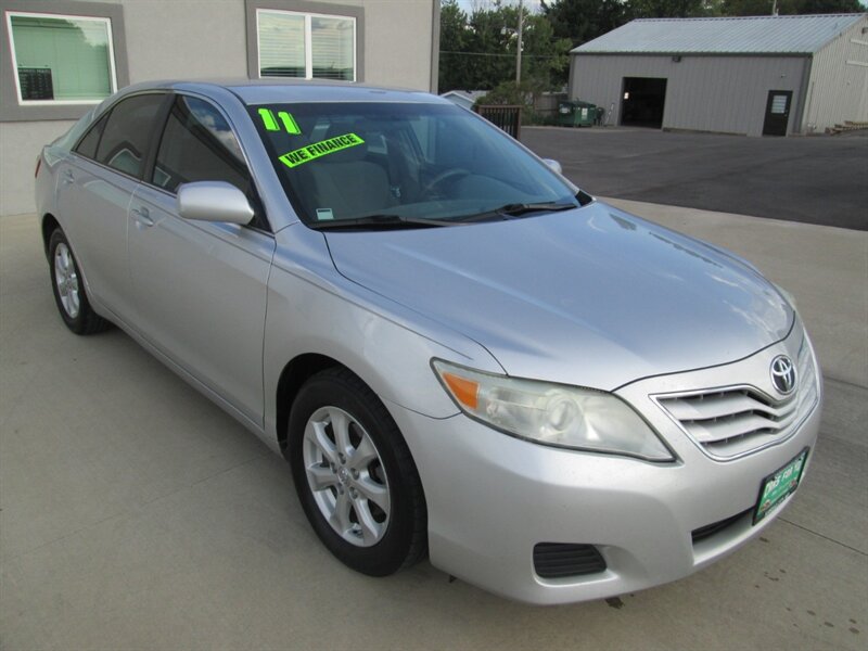 2011 Toyota Camry   - Photo 3 - Pleasant Valley, MO 64068