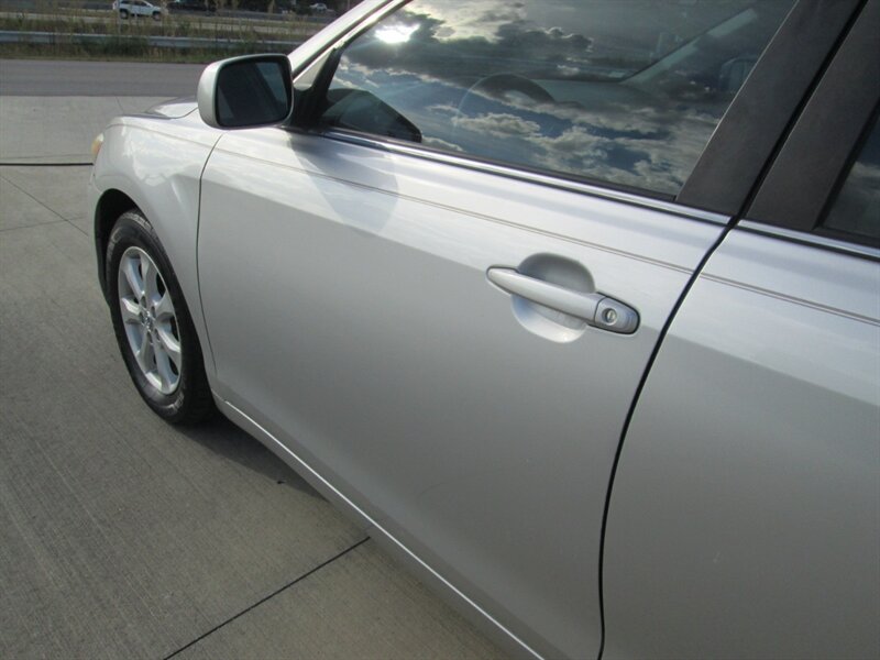 2011 Toyota Camry   - Photo 14 - Pleasant Valley, MO 64068