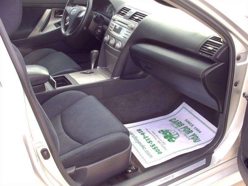 2010 Toyota Camry - Photo 14 - Pleasant Valley, MO 64068