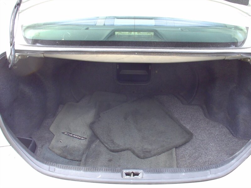 2010 Toyota Camry - Photo 21 - Pleasant Valley, MO 64068