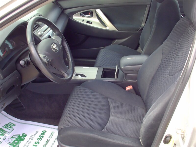 2010 Toyota Camry - Photo 10 - Pleasant Valley, MO 64068