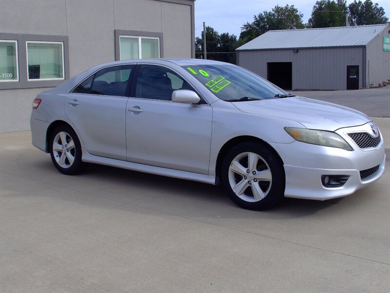 2010 Toyota Camry - Photo 3 - Pleasant Valley, MO 64068