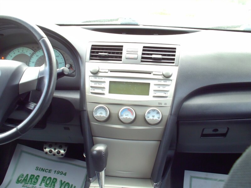 2010 Toyota Camry - Photo 19 - Pleasant Valley, MO 64068