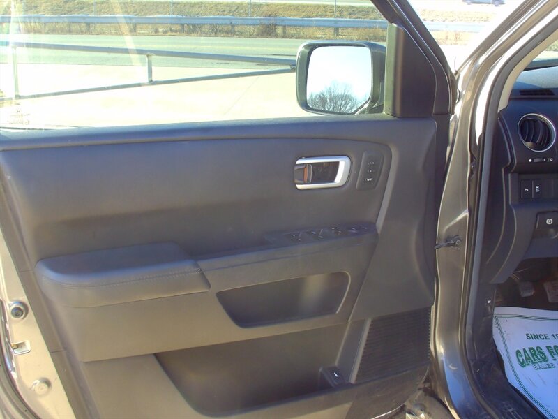 2013 Honda Pilot Touring   - Photo 21 - Pleasant Valley, MO 64068
