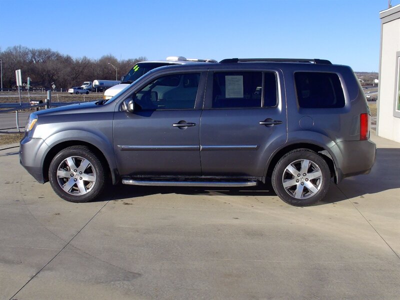 2013 Honda Pilot Touring   - Photo 8 - Pleasant Valley, MO 64068