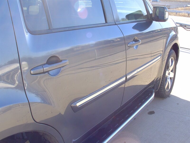 2013 Honda Pilot Touring   - Photo 17 - Pleasant Valley, MO 64068