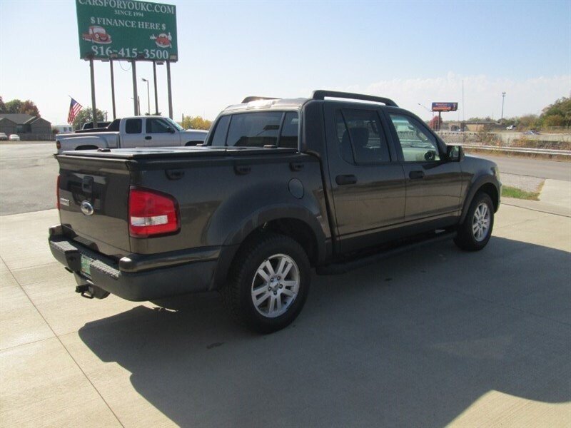 2008 Ford Explorer Sport Trac XLT   - Photo 5 - Pleasant Valley, MO 64068