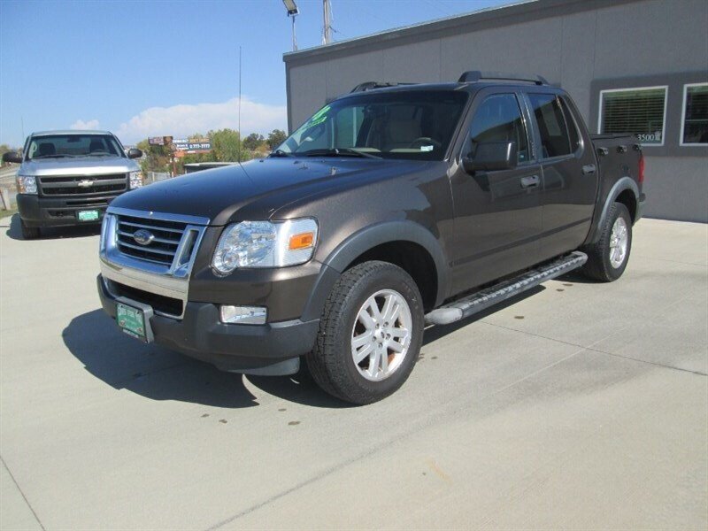 2008 Ford Explorer Sport Trac XLT   - Photo 1 - Pleasant Valley, MO 64068