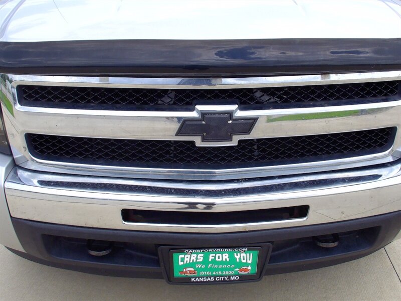 2010 Chevrolet Silverado 1500 LT - Photo 26 - Pleasant Valley, MO 64068