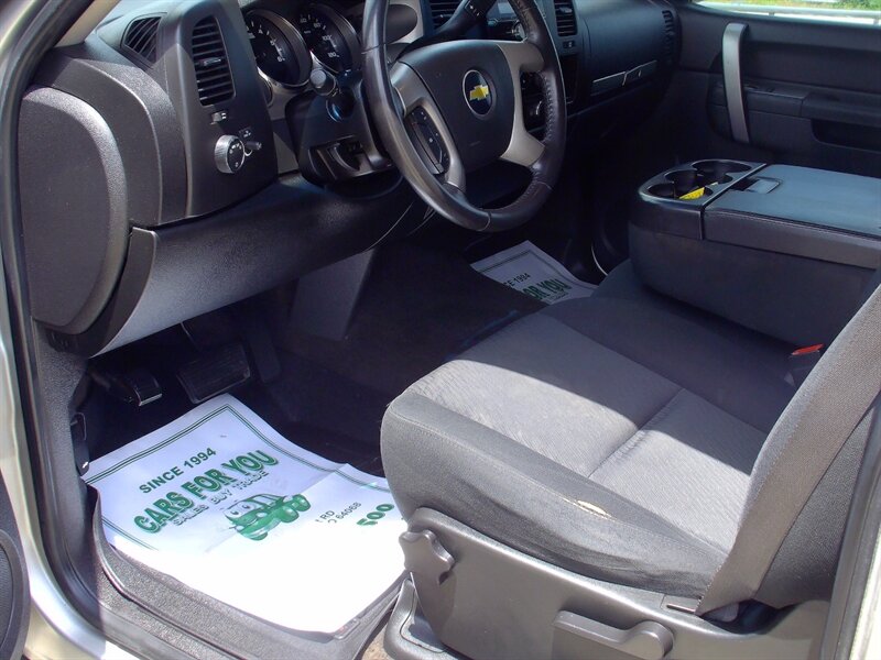 2010 Chevrolet Silverado 1500 LT - Photo 9 - Pleasant Valley, MO 64068