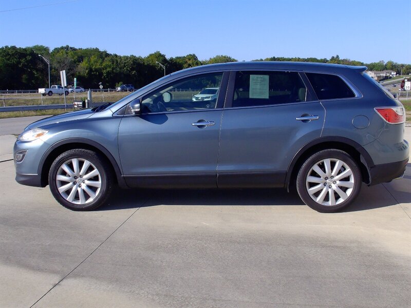 2010 Mazda CX-9 Sport - Photo 8 - Pleasant Valley, MO 64068