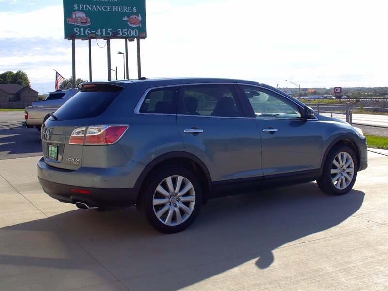 2010 Mazda CX-9 Sport - Photo 5 - Pleasant Valley, MO 64068