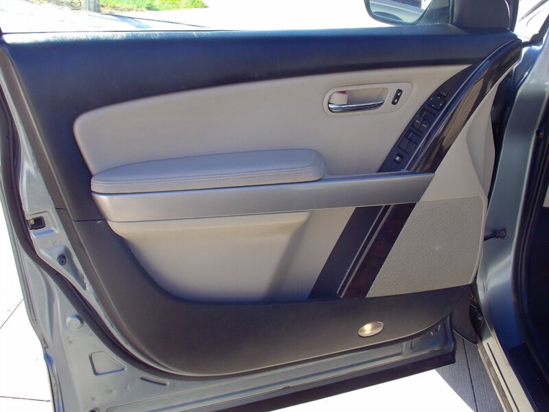 2010 Mazda CX-9 Sport - Photo 11 - Pleasant Valley, MO 64068