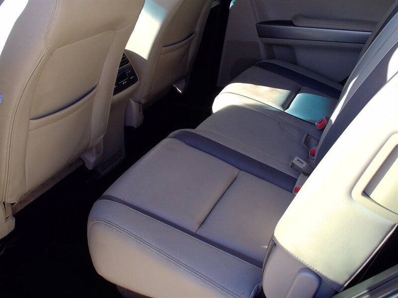 2010 Mazda CX-9 Sport - Photo 12 - Pleasant Valley, MO 64068