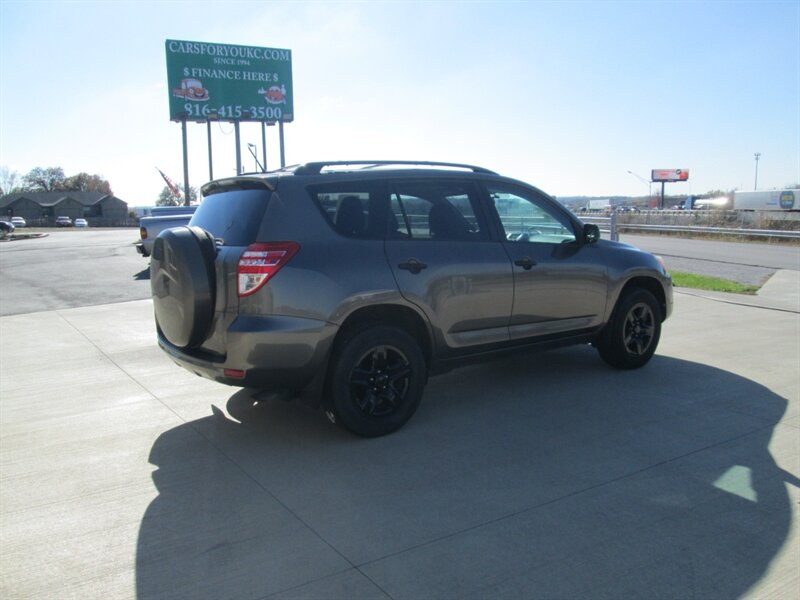 2011 Toyota RAV4   - Photo 5 - Pleasant Valley, MO 64068