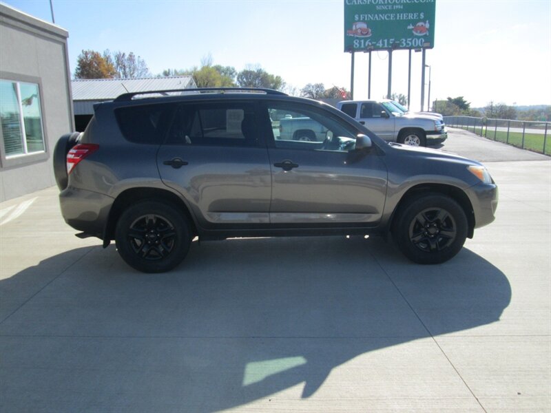 2011 Toyota RAV4   - Photo 4 - Pleasant Valley, MO 64068