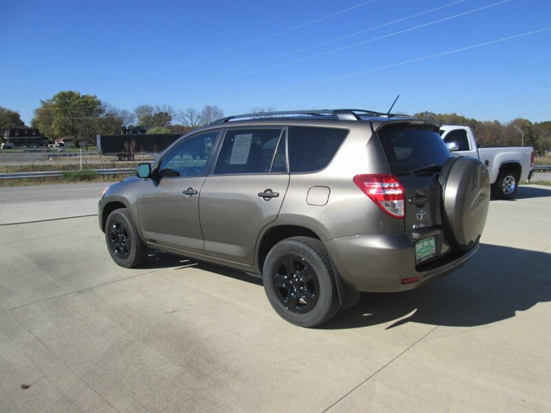 2011 Toyota RAV4   - Photo 7 - Pleasant Valley, MO 64068