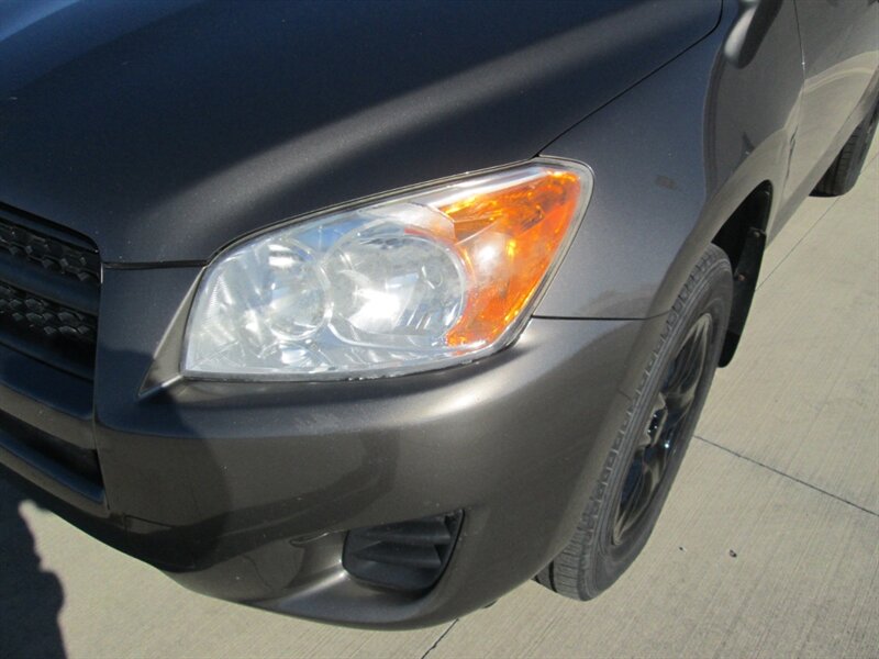 2011 Toyota RAV4   - Photo 26 - Pleasant Valley, MO 64068