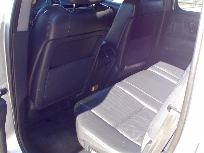 2011 Honda Ridgeline RTL - Photo 12 - Pleasant Valley, MO 64068