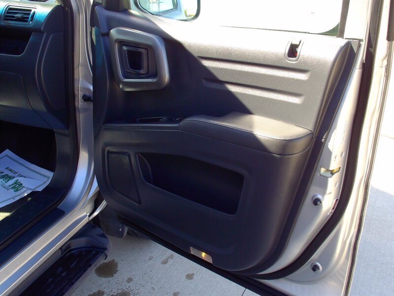 2011 Honda Ridgeline RTL - Photo 16 - Pleasant Valley, MO 64068