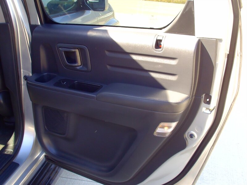 2011 Honda Ridgeline RTL - Photo 18 - Pleasant Valley, MO 64068