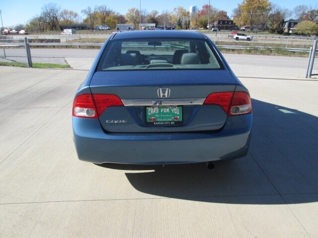 2010 Honda Civic LX   - Photo 6 - Pleasant Valley, MO 64068