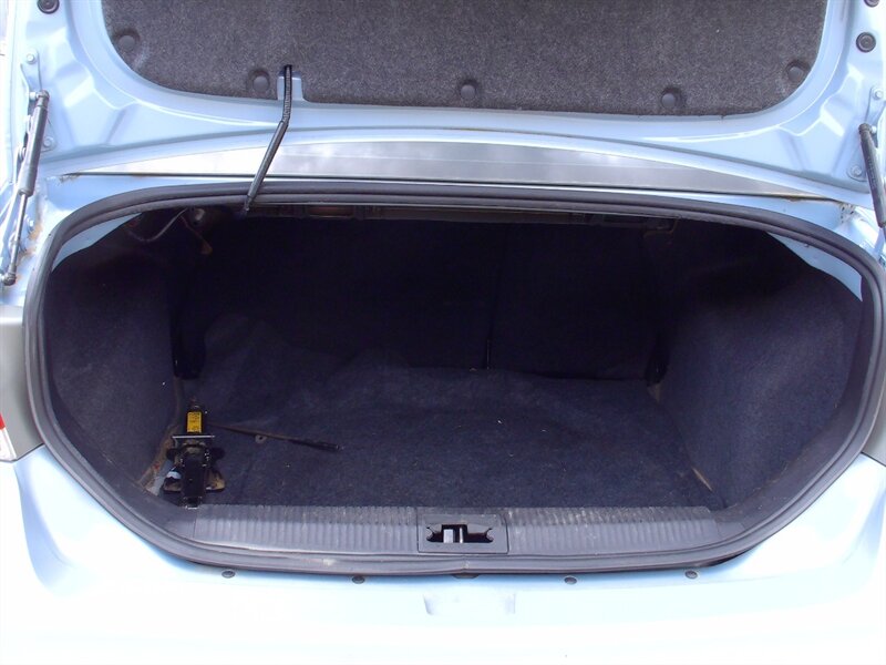 2009 Ford Focus SEL - Photo 21 - Pleasant Valley, MO 64068