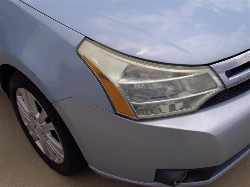 2009 Ford Focus SEL - Photo 28 - Pleasant Valley, MO 64068