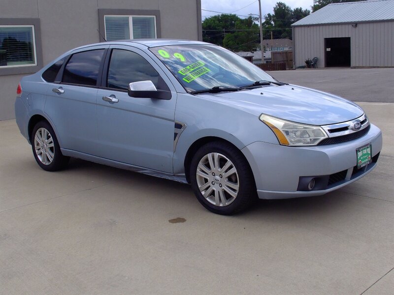 2009 Ford Focus SEL - Photo 3 - Pleasant Valley, MO 64068