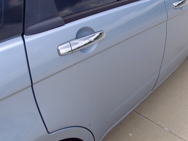 2009 Ford Focus SEL - Photo 30 - Pleasant Valley, MO 64068
