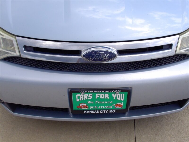 2009 Ford Focus SEL - Photo 26 - Pleasant Valley, MO 64068