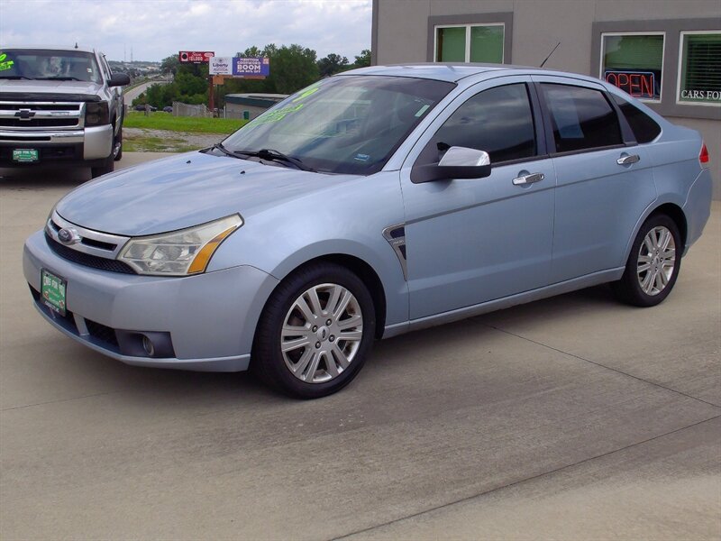 2009 Ford Focus SEL's photo