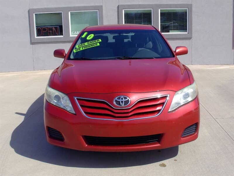 2010 Toyota Camry   - Photo 2 - Pleasant Valley, MO 64068
