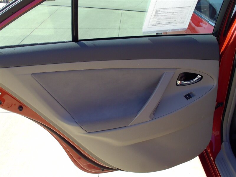 2010 Toyota Camry   - Photo 13 - Pleasant Valley, MO 64068