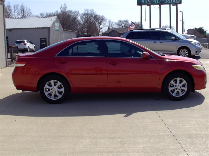 2010 Toyota Camry   - Photo 4 - Pleasant Valley, MO 64068