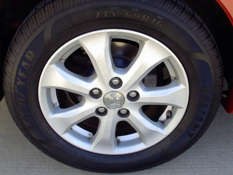 2010 Toyota Camry   - Photo 34 - Pleasant Valley, MO 64068