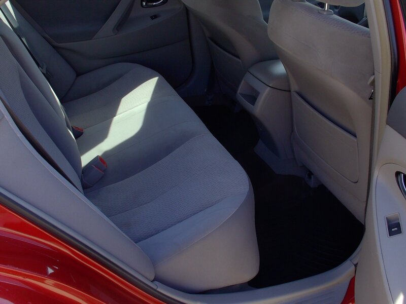 2010 Toyota Camry   - Photo 17 - Pleasant Valley, MO 64068