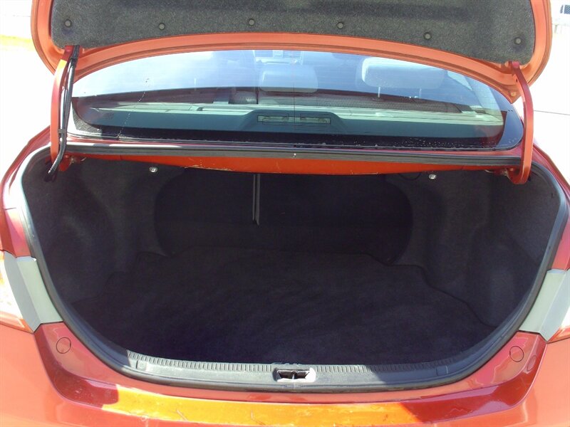 2010 Toyota Camry   - Photo 21 - Pleasant Valley, MO 64068