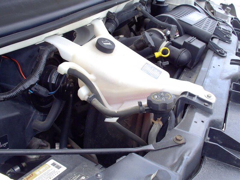 2013 Chevrolet Express 1500   - Photo 34 - Pleasant Valley, MO 64068