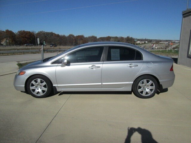 2008 Honda Civic LX   - Photo 8 - Pleasant Valley, MO 64068