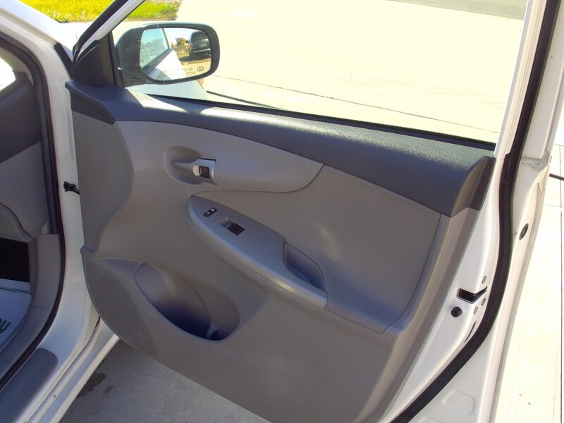 2010 Toyota Corolla - Photo 16 - Pleasant Valley, MO 64068