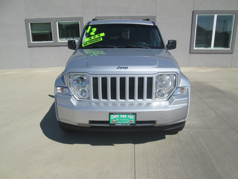 2012 Jeep Liberty Sport   - Photo 2 - Pleasant Valley, MO 64068