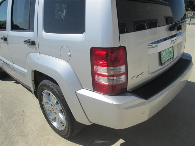 2012 Jeep Liberty Sport   - Photo 22 - Pleasant Valley, MO 64068