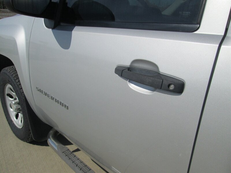 2011 Chevrolet Silverado 1500 SHORT BED   - Photo 20 - Pleasant Valley, MO 64068