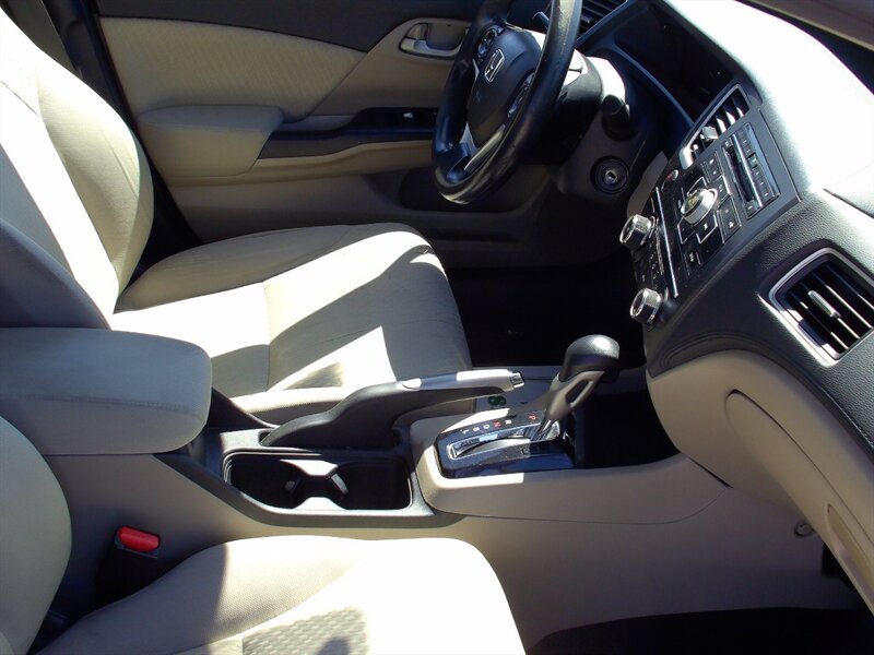 2014 Honda Civic LX   - Photo 13 - Pleasant Valley, MO 64068